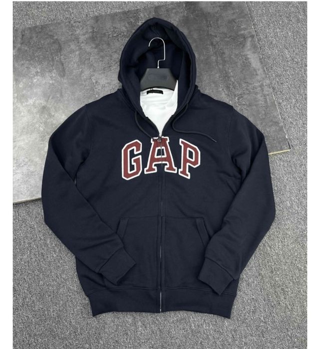 GAP спортивка сатылады
