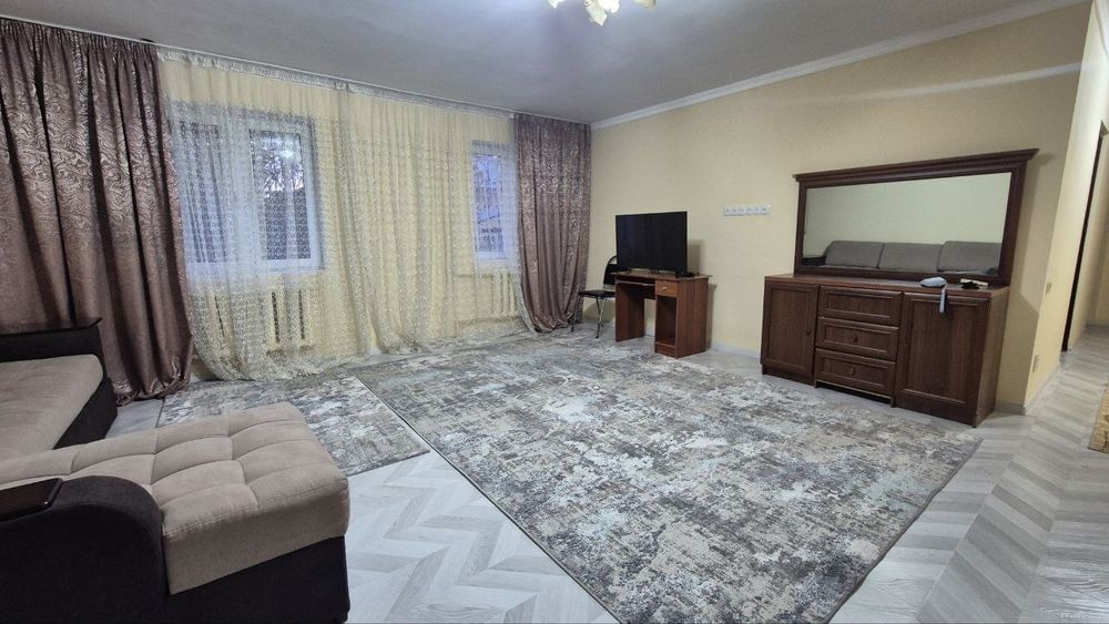 Сдаёться Квартира.  БИИ. Максим Горький 2/2/5. 70м²