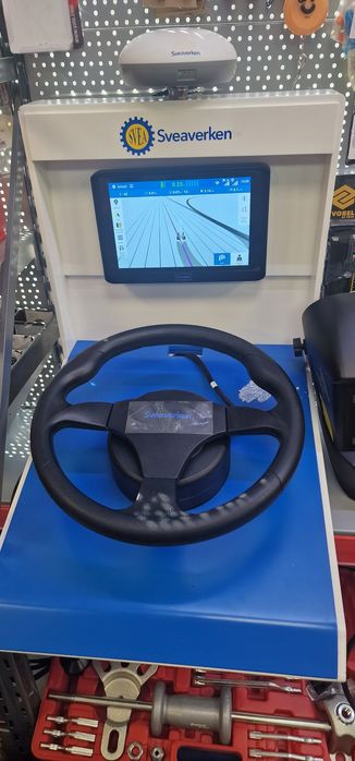 GPS agricol Sveaverken Fj dynamics precizie 2.5 cm preț 3700 euro fără