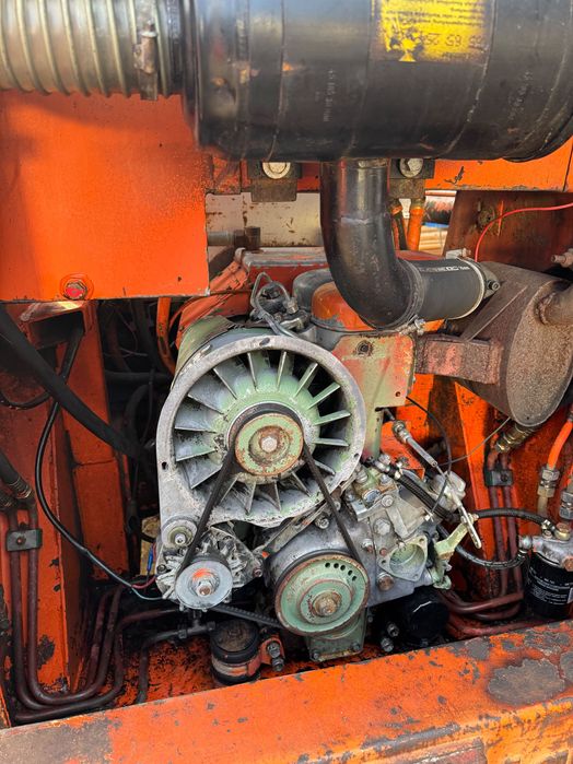 Vând miniîncarcator “bobcat”!