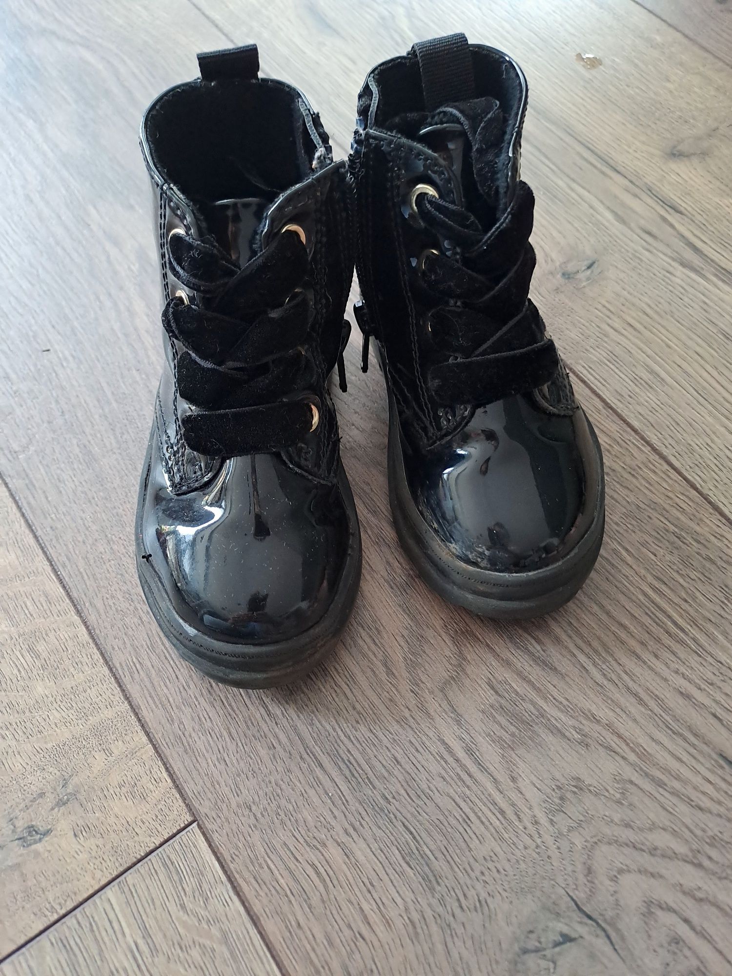 Ghete H&M fetite nr 22