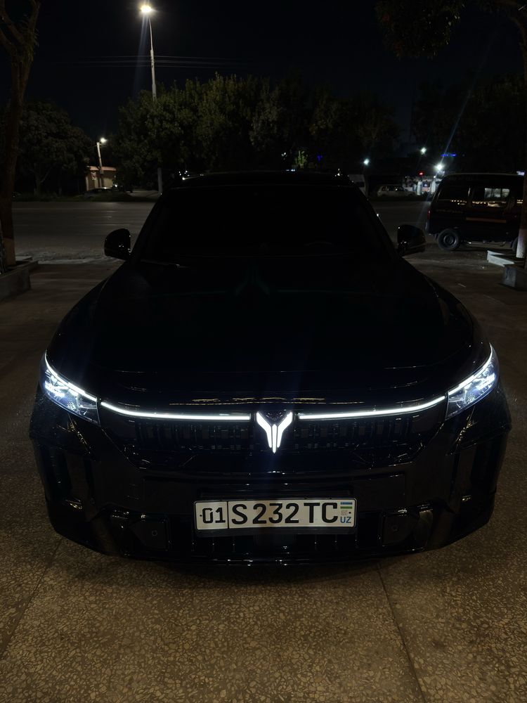 Voyah free Apollo tech Hybrid 4 RWD (2ta mator) Йили: 2025