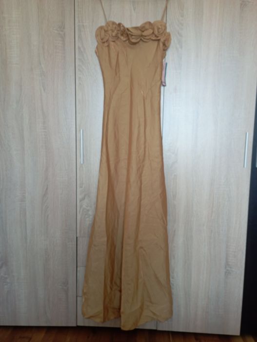 Три стилни и официални рокли