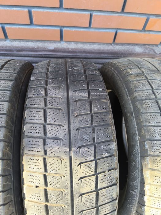 Қыстық дөңгелек Goodride 215×60×r16