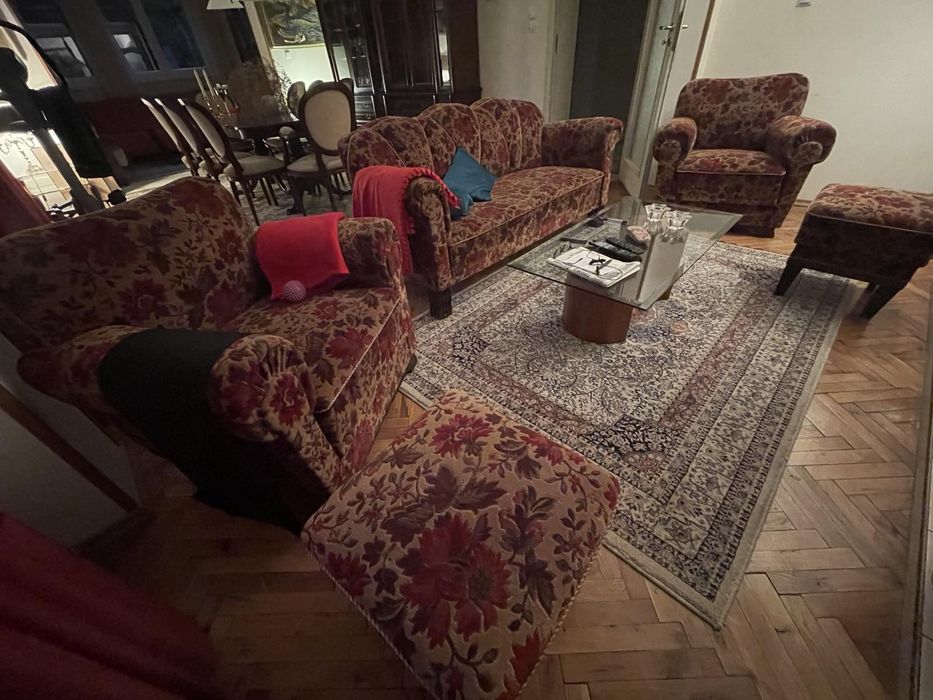 Старинно канапе с две кресла и две табуретки/холна гарнитура