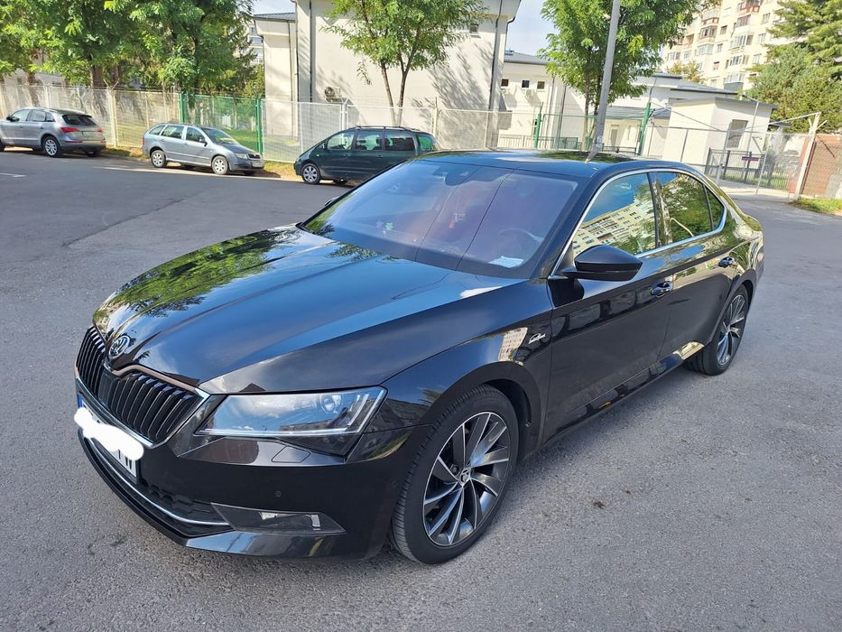Vând Scoda Superb
