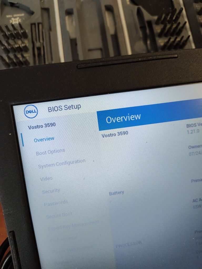 Dezmembrez Dell Vostro 15 3590  i5 gen 10,pl buna,disp,tast bune