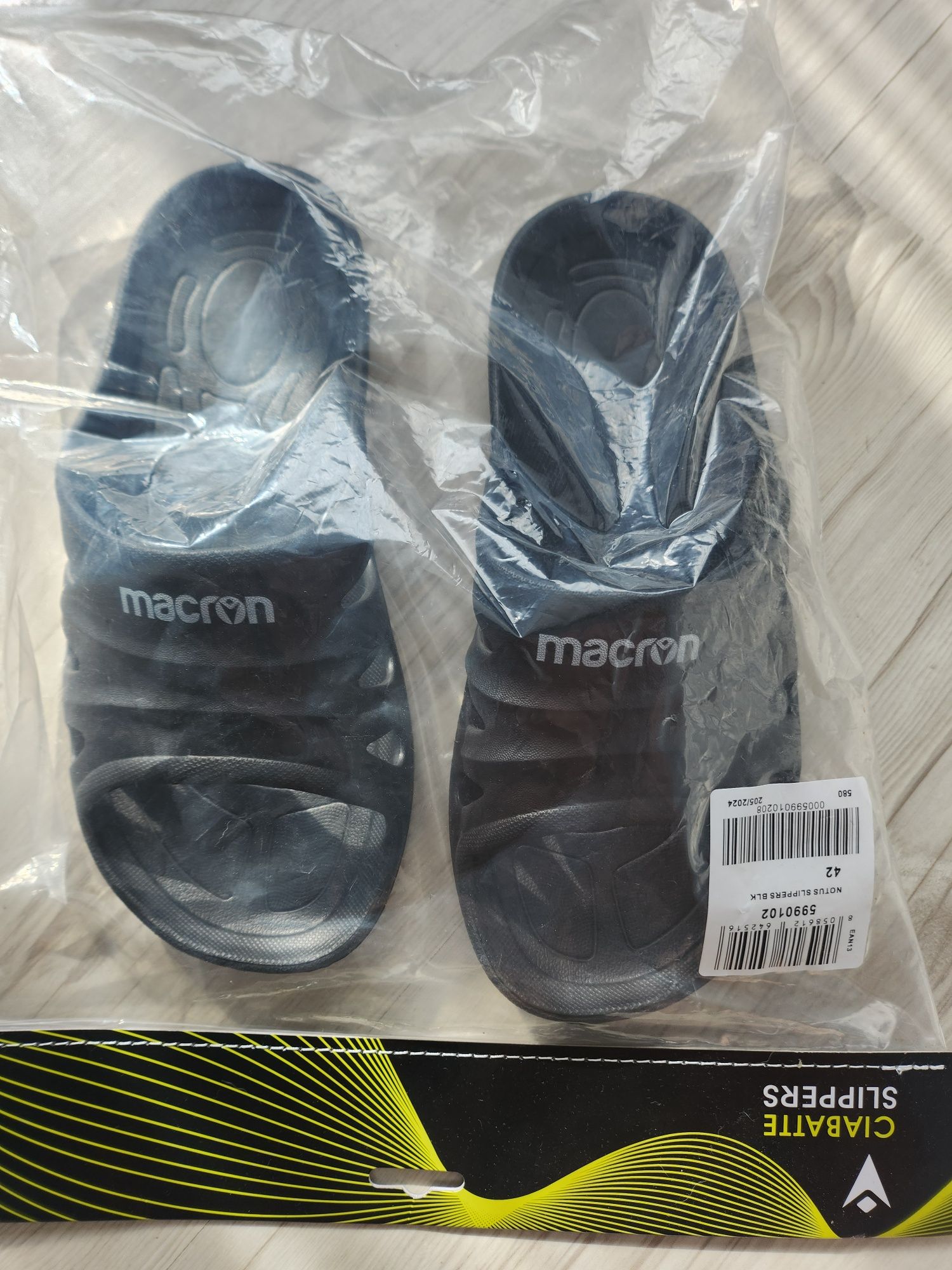 Нови мъжки джапанки makrron