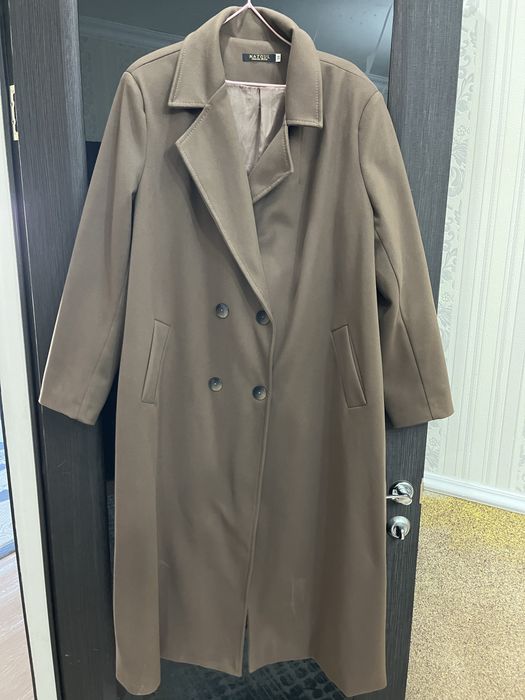 Продам пальто длинный размер 54,цена 10000тг