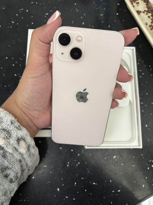 iPhone 13 – Stare impecabilă, cu cutie și huse