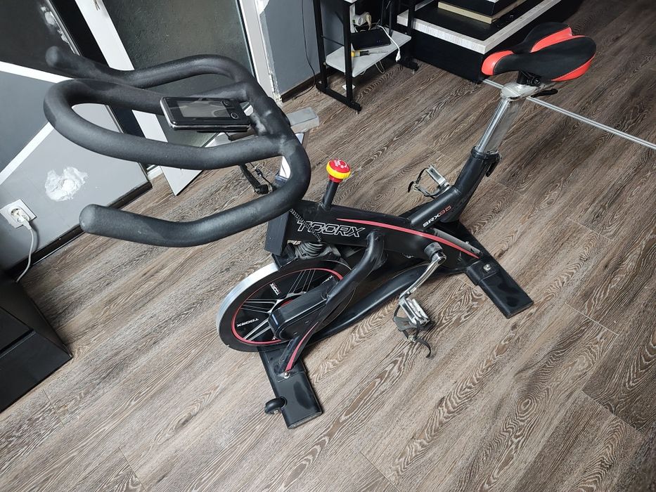 Bicicleta magnetica Toorx SRX-95, volanță 22 kg, 140 kg user,