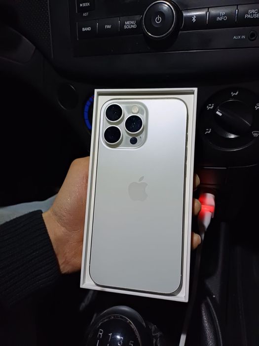 Продам iPhone 15 Pro Max