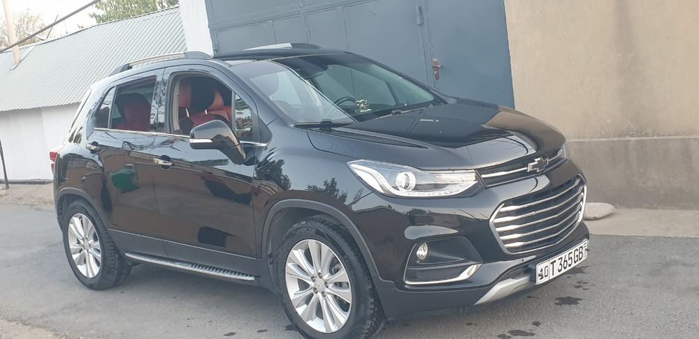 Ассалому алайкум. Трекр 1 автомобиль сотилади. Продаётся  Трекер 1