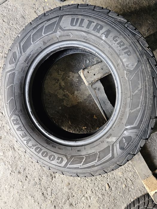 2 anvelope iarna 215 75 16C Goodyear 2022