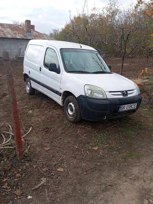 Vând Peugeot Partener