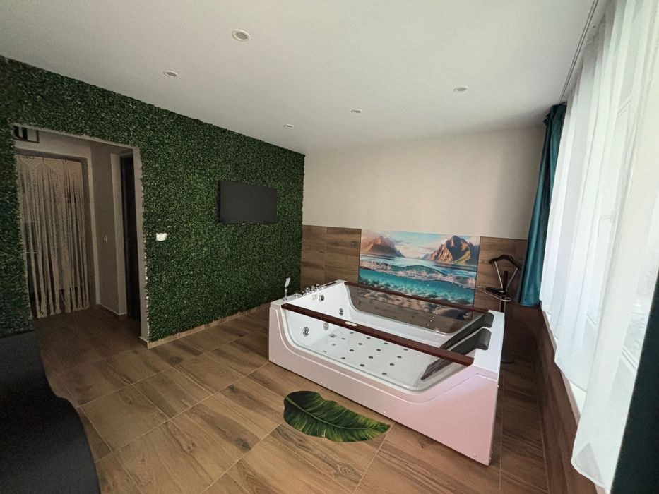 Apartament modern cu jacuzzi – oază de relaxare în regim hotelier