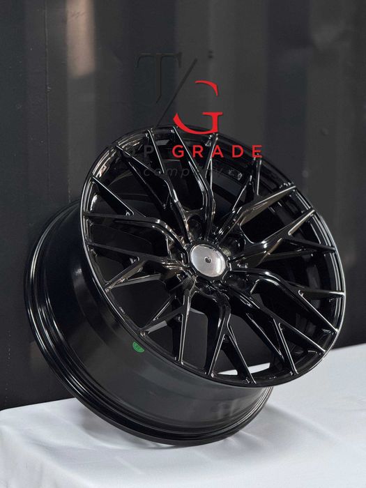 Продается комплект дисков R18
5/114*3