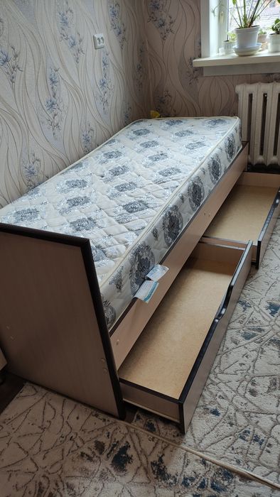 Продам кровать 1 сп б/у