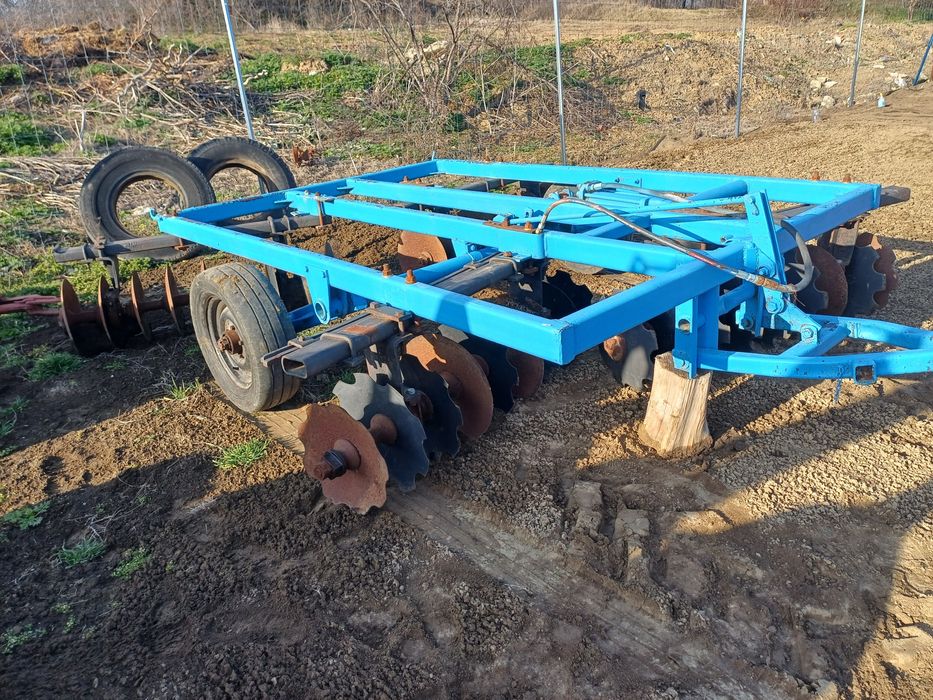 Vand  disc     5500 lei negociabil