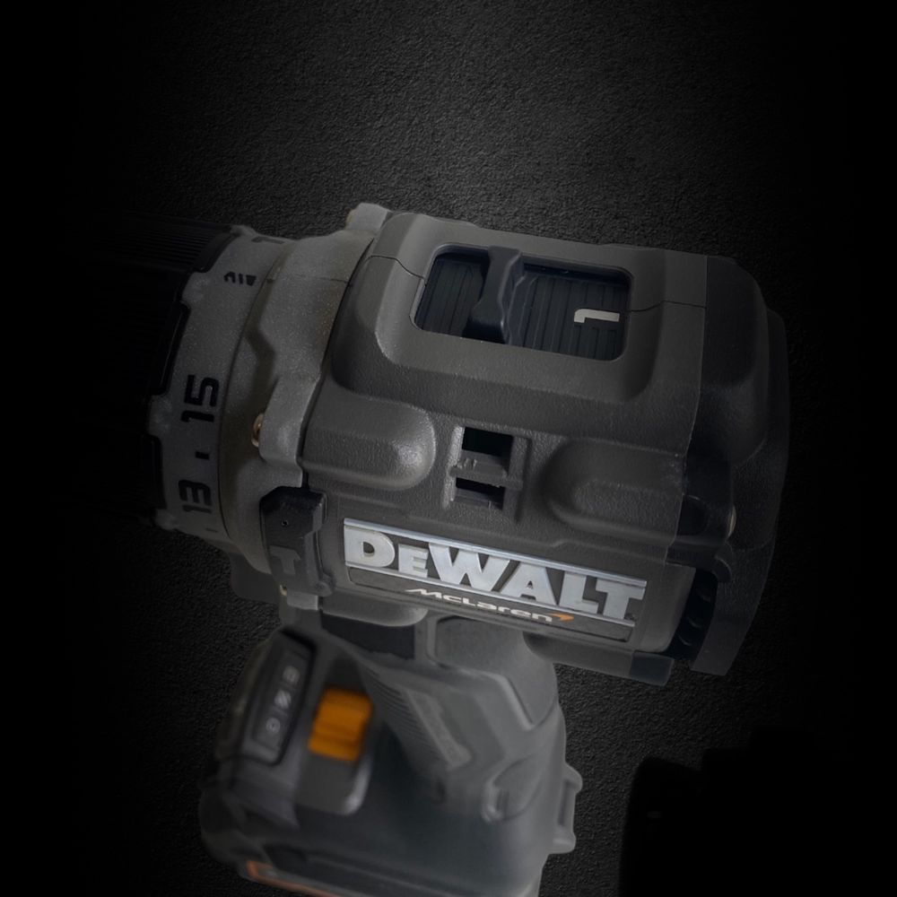 Винтоверт DeWALT DCD85ME2GT McLaren F1 Team 18V