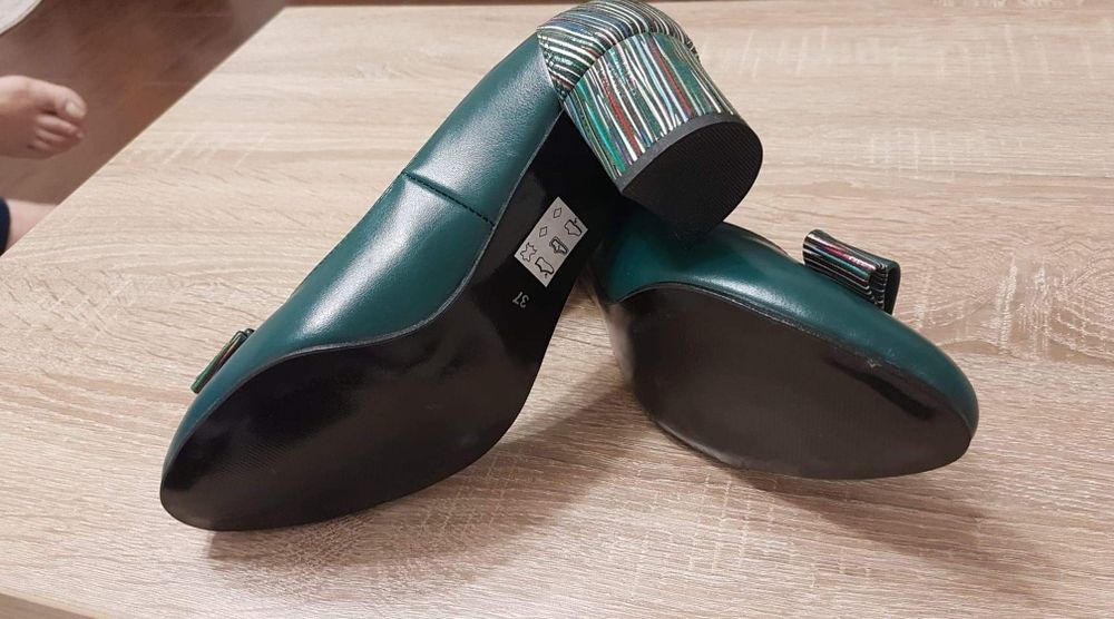 Vand pantofi din piele dama marimea 37