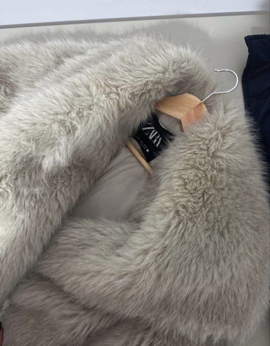 Blana Zara      Artificiala