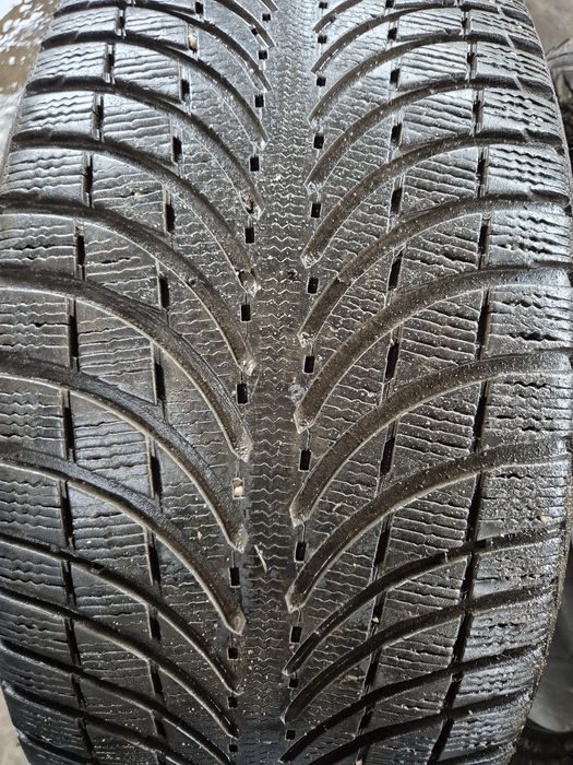 275/45R21 Michelin