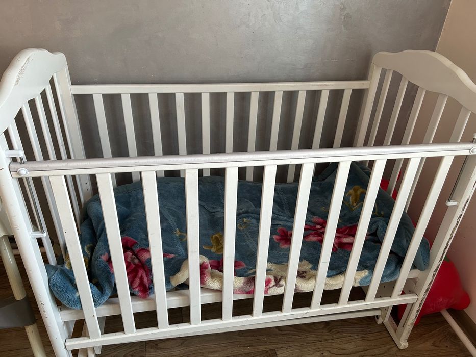 Детская кроватка 0+