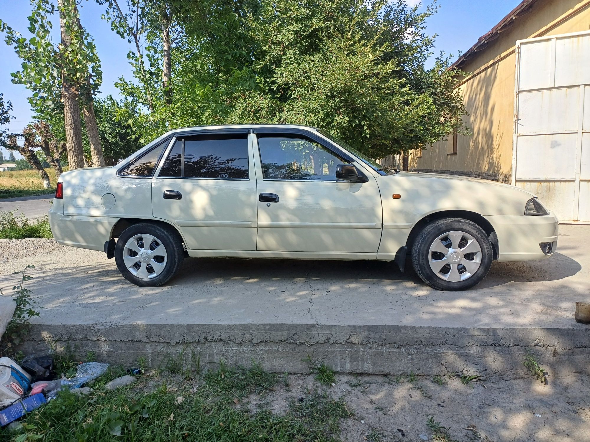 Nexia 2 sotiladi motor sons gibrit 1,5 narxi 3500$