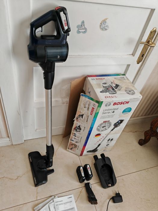 Aspirator vertical fara sac wireless BOSCH UNLIMITED gen Dyson Rowenta
