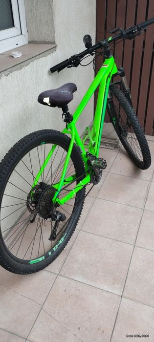 Vând bicicletă pentru bărbați