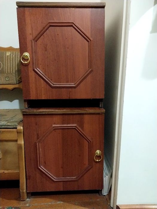 Трюмо 150 000 и  ДВЕ тумбы ( за 25 000)