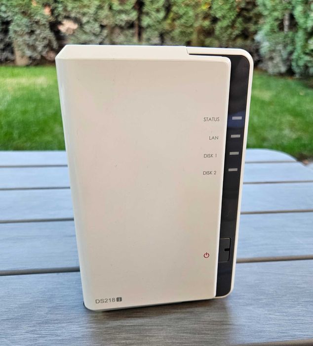 NAS Synology DS218J + 2x HDD (4TB & 2 TB)