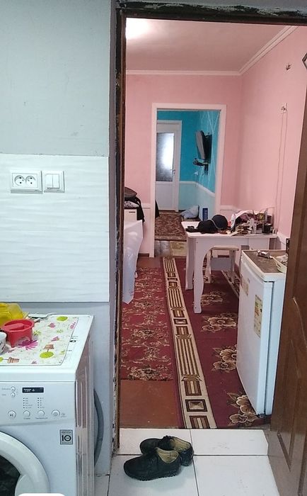 Uy sotiladi 3 xona shoshilinch