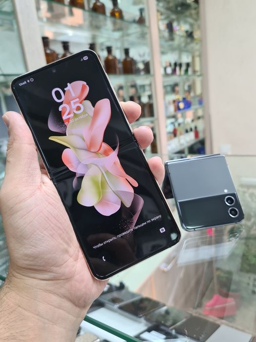 Samsung Z Flip4 8/256 Snapdragon