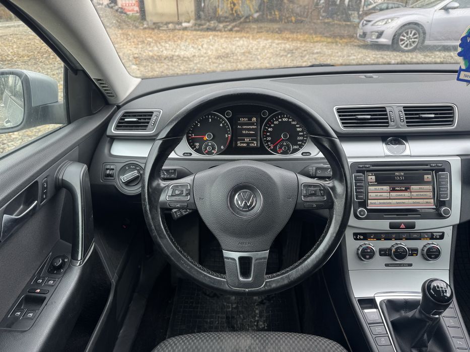 Vw Passat B7 model 2013, 2.0 TDi 140 cai, navi, clima