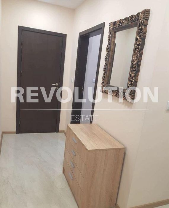 Дава се под наем Двустаен апартамент в Варна, Център - 65 кв.м за 650 € - Снимка #4