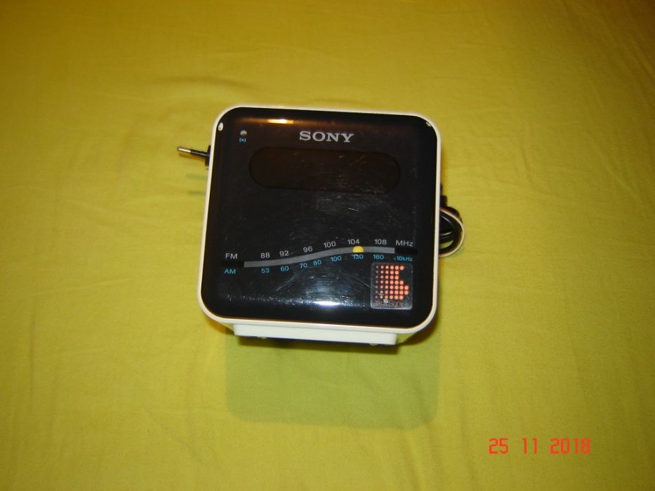 Radio Sony cu ceas original