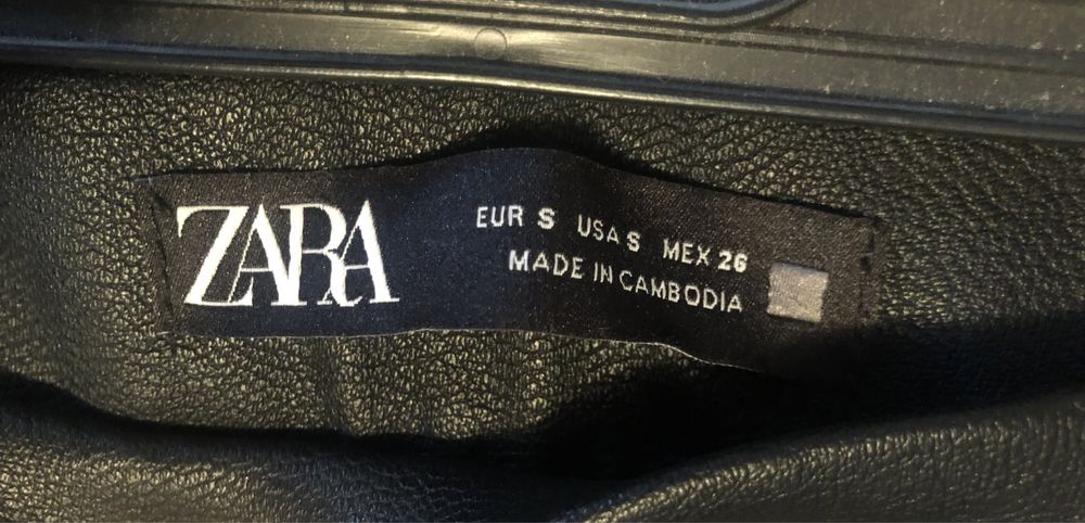 Pantaloni de piele ZARA negrii