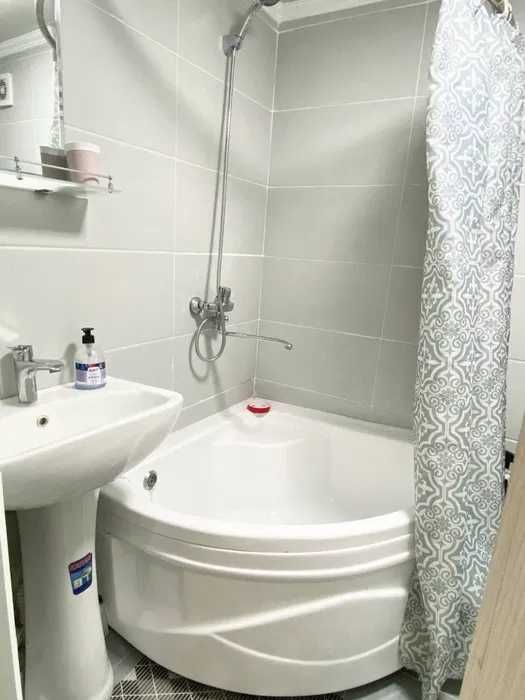 R2! Сдаётся квартира 2/1/4 на Мирзо Улугбекский р-н ор-р Рынок ТТЗ!