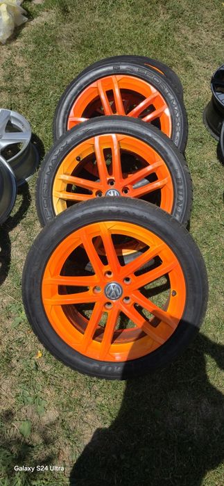Vând jante R17 cu cauciucuri Dunlop M+S
