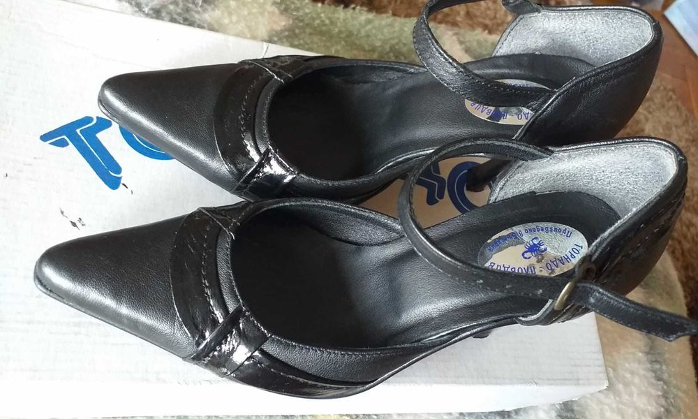 Дамски обувки от естествена кожа