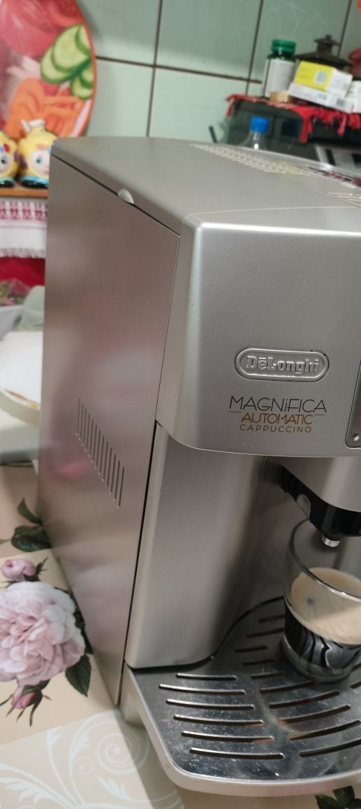 DeLonghi magnifica automat capucino