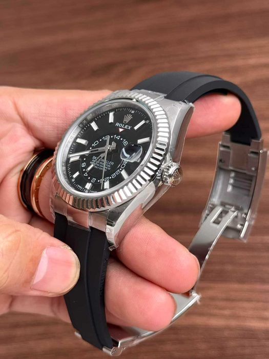 rolex sky-dweller сребро/каучук