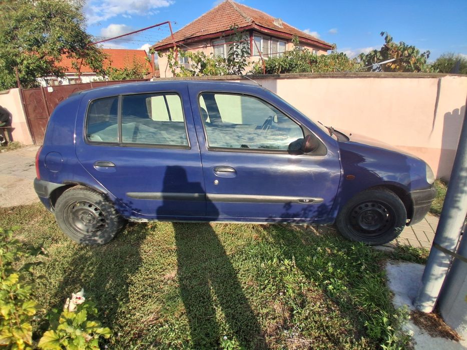 Vând Renault Clio