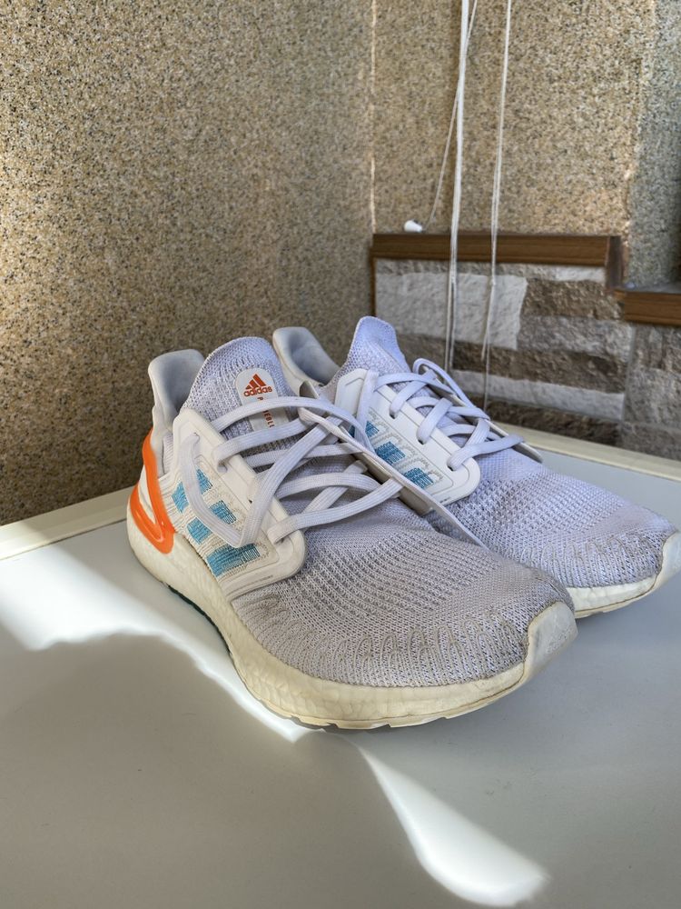 adidas Ultra Boost 20