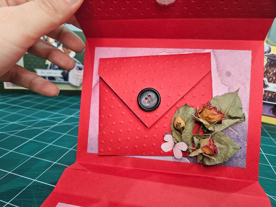 Картички за бал. Налични!