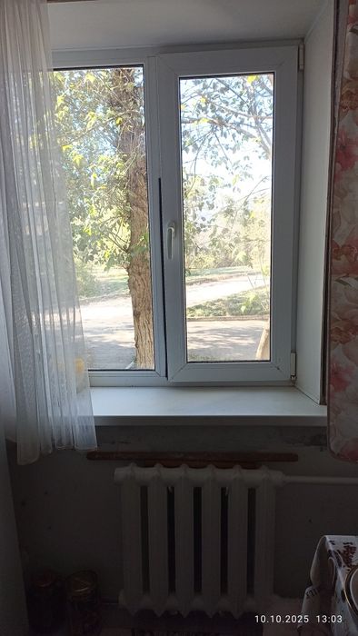 Продам пластиковое окно
