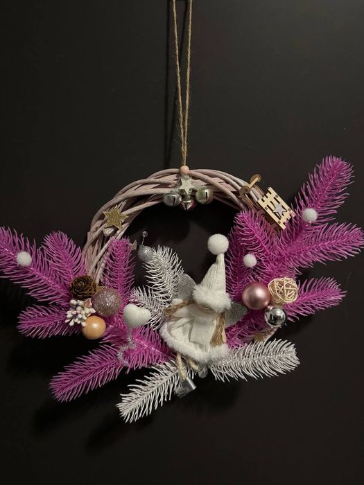 Coroniță Mică de Crăciun pentru ușă – lucrată manual