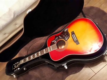 Акустична уестърн китара Epiphone Hummingbird в отлично състояние!